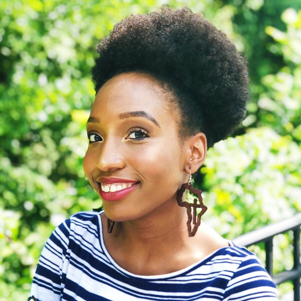 Meet your Posher, Ayanna